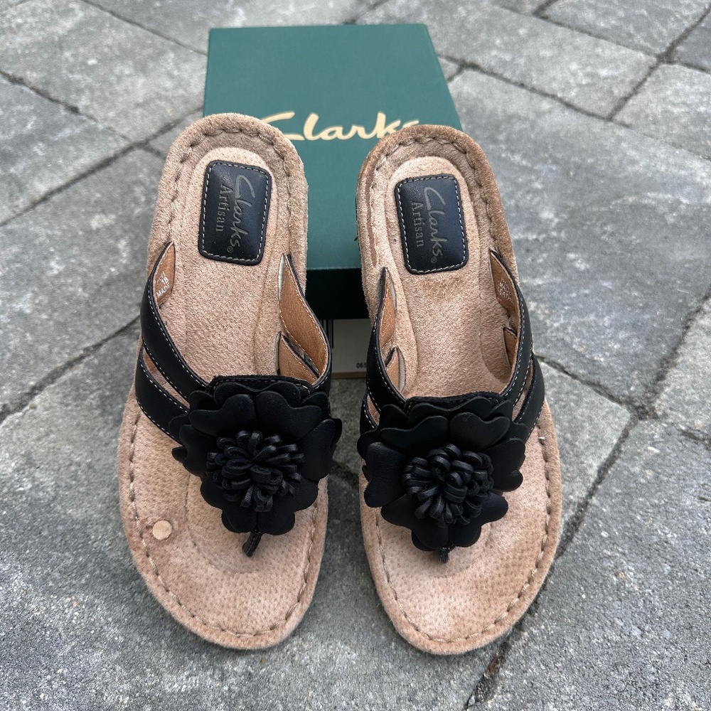 CLARKS  WOMENS LEATHER SANDALS BLACK